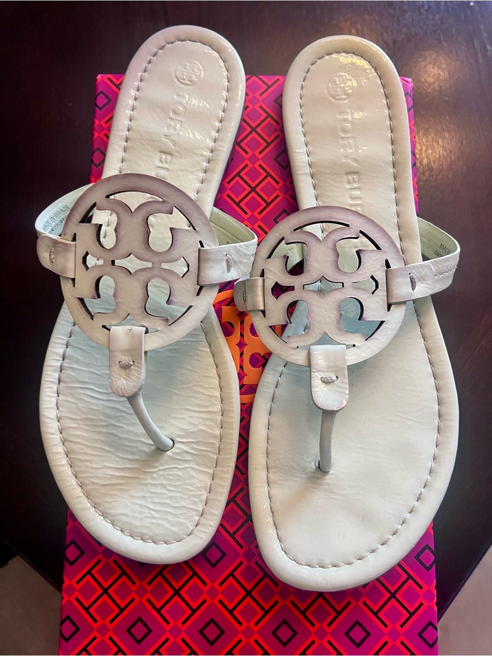 Tory Burch Women’s Reva Leather Thong Sandals in meadow mist color